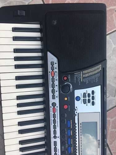 Teclado musical Yamaha PSR Series 540