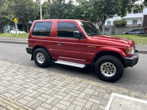 Mitsubishi Montero 2.4 V11