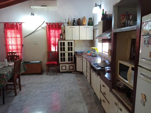 Imagen 5 de 9 de Venta - Quinta - Barrio El Peligo - Arturo Segui
