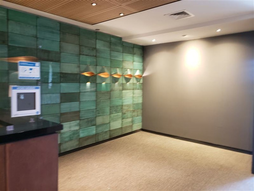 Oficina En Arriendo Habilitación Moderna