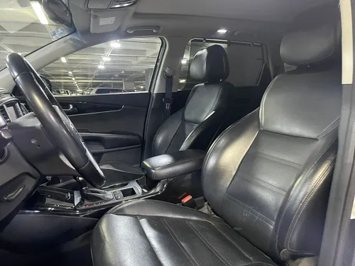 Kia Sorento 3.3 V6 EX Piel 7 Pasajeros At