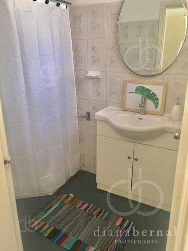 Punta Del Este, Playa Mansa , Chalet De 4 Dormitorios , 2 Suites.- Ref: 53975