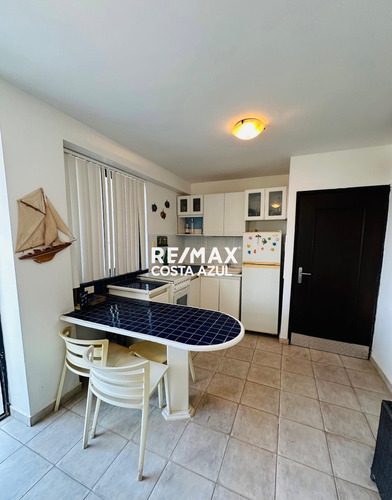 Remax Costa Azul Vende Apartamento Vista Al Mar Edificio Pelicano