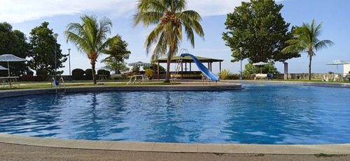 Imagen 3 de 26 de Alquiler Vacacional En La Guaira Naiguata Frente Al Club Puerto Azul Espectacular Para Vacacionar Roca Inmobliaria 04142702372