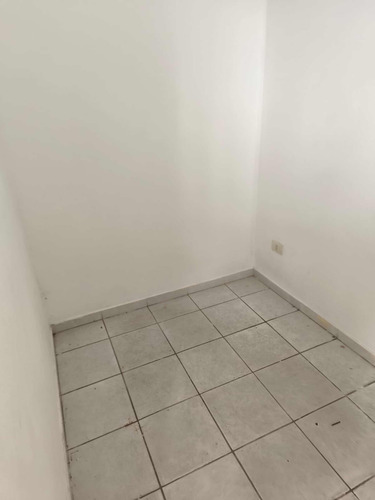 Galpão Comercial Aprox 200m2 Com 2 Banho, Copa, Escritório