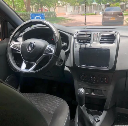Renault Logan 1.6 Authentique