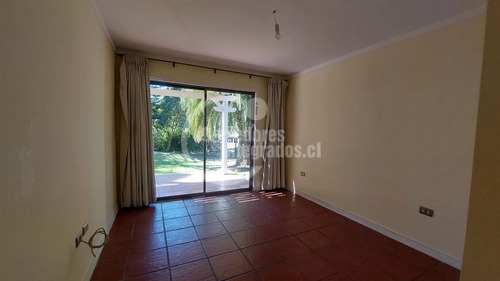 Excelente Casa En Venta De 5 Dormitorios En Santo Domingo