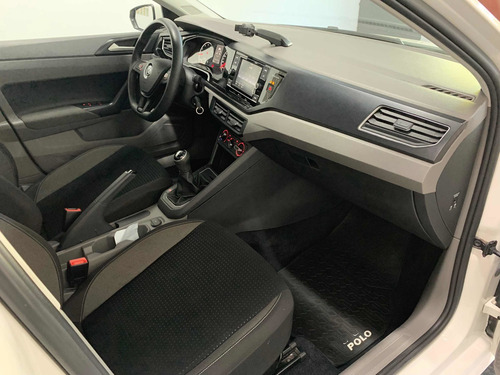 Imagen 8 de 13 de Volkswagen Polo 2018 1.6 Msi Comfortline
