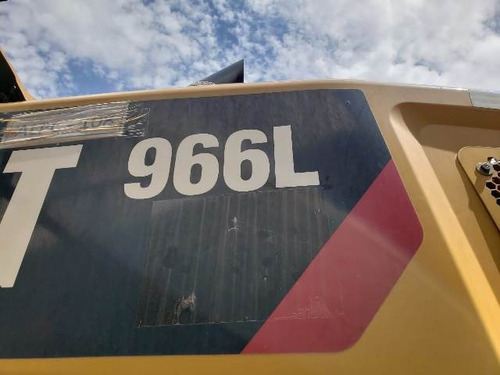 Pá Carregadeira Caterpillar 966 L An0 2017
