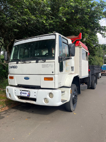 Ford Cargo 1317 4x2 2005 C/ Munck E Cabine S R$200.000,00