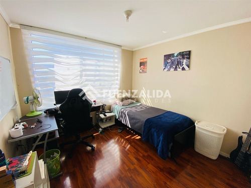 Departamento En Venta De 4 Dorm. En San Miguel