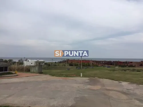 Terreno Con Una Ubicacion Espectacular Frente A La Plaza Donde Esta El Chorro Y Frente Al Complejo De Terrazas.