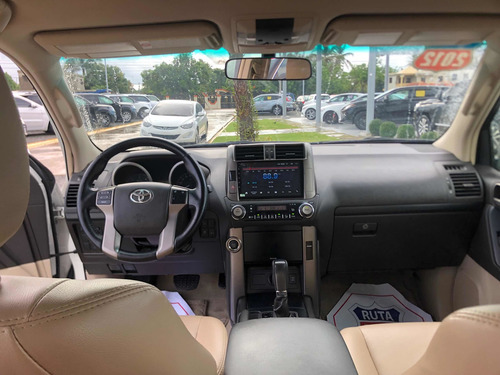 Imagen 10 de 15 de Toyota Land Cruiser Prado Tx.l