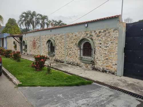 176232 L. P. Venta Casa, Urb Las Mercedes, San Diego Solo Clientes