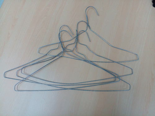 Imagen 1 de 2 de Ganchos Para Ropa Metalicos