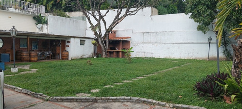 Country Club De Caracas Venta Casa En Excelente Ubicación Para Remodelar Con Muchas Virtudes