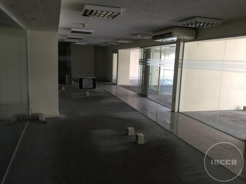 Oficina En Ciudad Vieja - Edificio Presidente - 6° Piso