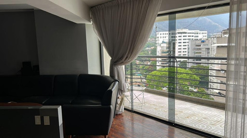 Bonito Pent House En Venta En La Urbanización Las Palmas