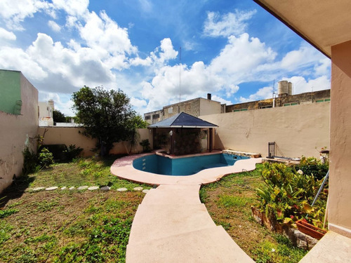 Casa En Amplia En Venta Merida, Sobre Avenida Miguel Aleman (fvc-2223)