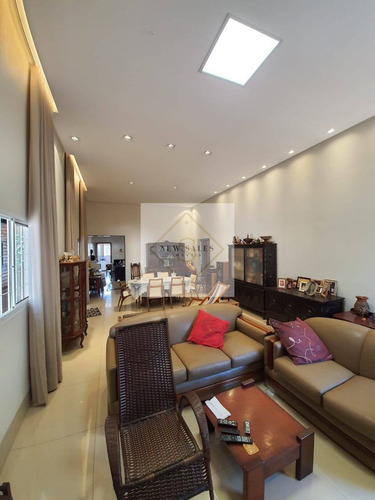 Imagem 4 de 8 de Excelente Casa Alto Padrão No Setor Dos Funcionários ! Oportunidade ! - 7575