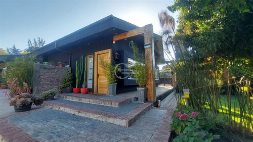 Casa En Venta De 3 Dormitorios En Santo Domingo