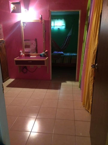 Imagen 3 de 6 de Town House En Venta Urb Alta Vista