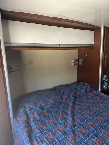 Motorhome Carrocería Royal Home, Primera Mano