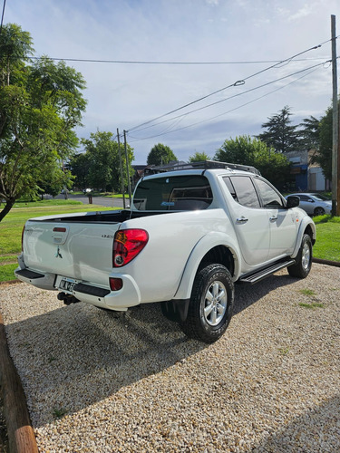 Mitsubishi L200 3.2 Cab Doble 4wd Cr 170cv Mt
