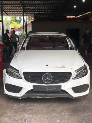 Imagem 4 de 12 de Sucata Mercedes C250 2015/2016 Branca Gasolina 211cvs