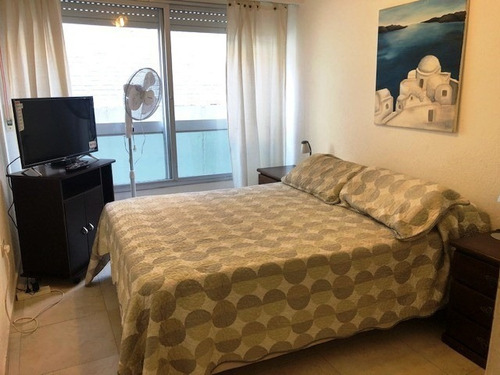 Imagen 6 de 9 de Id: 787 Venta, Península, 1 Dormitorio Y 1/2, 2 Baños, Garaje.