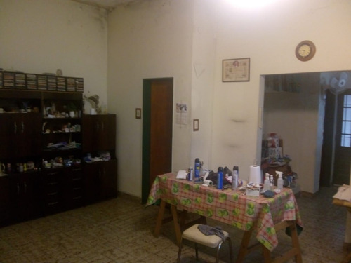 Imagen 2 de 9 de Casa De 4 Ambientes, Garage, Quincho Con Parrilla.-