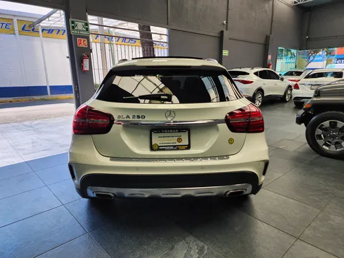 Mercedes-Benz Clase GLA 2.0 250 Cgi Sport Sin Techo At