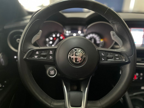 Alfa Romeo Stelvio 2.0L L4 Turbo Veloce Awd