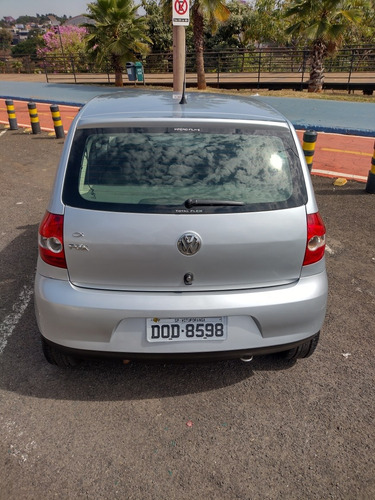 Imagem 2 de 10 de Volkswagen Fox 2004 1.0 Plus Total Flex 3p
