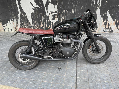 Triumph Thruxton 900