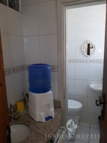 Imagem 4 de 6 de Vendo Excelente Sala Comercial Com 33,40 M², No Centro De Jundiaí À 50 Metros Do Fórum, Andar Alto Com Recepção, Divisórias E W.c, Estudo Permuta Por Sala Maior. - Sa00011 - 33471477