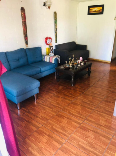 Casa En Pasaje Frente A Plaza