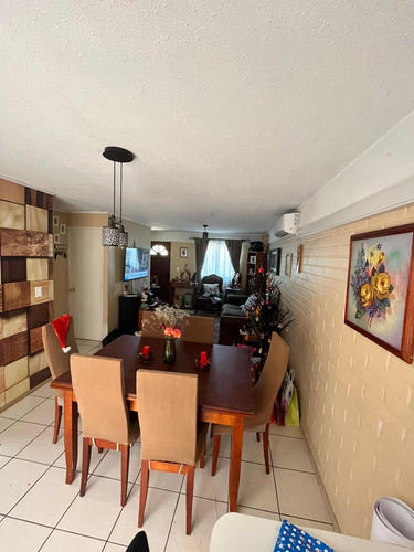 Excelente Casa 4 Dormitorios, 3 Baños, Comuna De Peñalolén