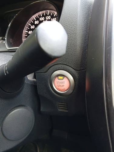 Nissan Versa 1.6 Advance At