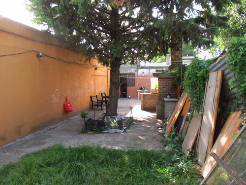 Casa En Venta De 3 Dormitorios Buceo Pu Con Fondo Y Jardín
