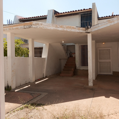 Venta Casa Urb.lago.mar Beach Maracaibo (je)