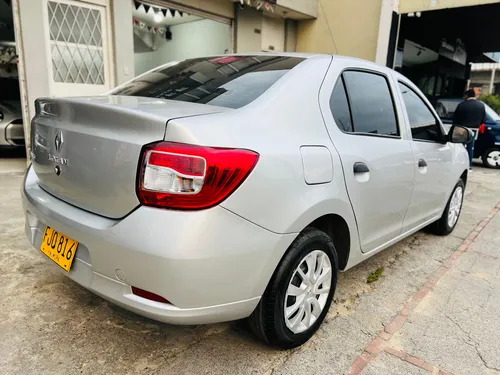 Renault Logan 1.6 Automático version Life+ A.A