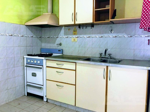 Imagen 3 de 8 de Casa De 3 Ambientes Tipo Ph En Planta Baja Con Cochera Para 3 Autos
