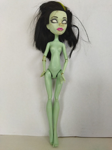 Monster High Scarah Screams Verde Articulada Ojos Blancos 