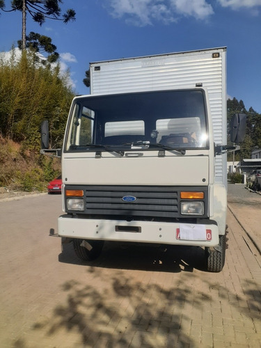 Imagem 7 de 12 de Ford Cargo 1421 Bau 1421