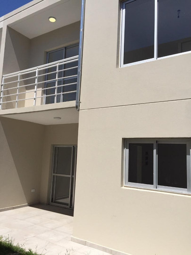 Imagen 28 de 30 de En Venta. Amplia Dupl 125m2 + Patio La Giustina Ii