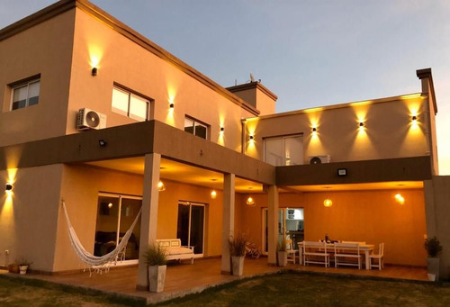 Venta Casa Barrio Privado Casuarinas Premium