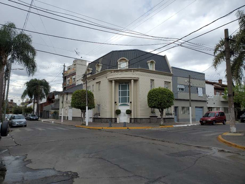 Imagen 26 de 26 de Unica Casa En Esquina Ramos Mejia - Venta