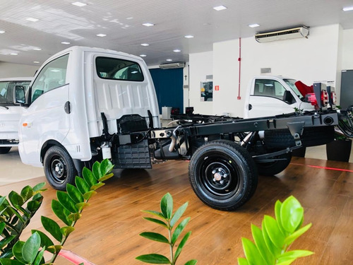 Imagem 4 de 5 de Hyundai Hr 2.5 Crdi Longo Sem Cacamba Da10a