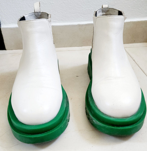 Botas Sibyl Vane Cuero Blanco Con Suela Verde. Número 38 (Usado)